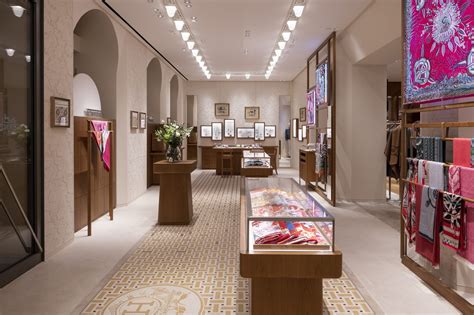 boutique hermes lyon|NOUVELLE BOUTIQUE HERMÈS AU COEUR DE LYON .